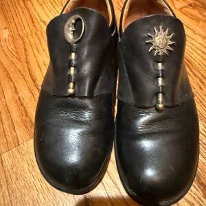 Think! Black Leather shoes Sun and Moon